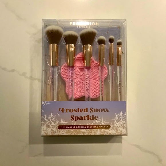 Other - Profusion Cosmetics Frosted Snow Sparkle 7 pc makeup brush & cleaning mat set